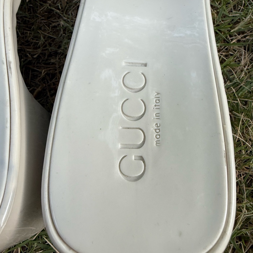 Women's GUCCI white Glossy Rubber Block Heel Slide Jelly Sandals Sz EU 40 - Picture 9 of 13